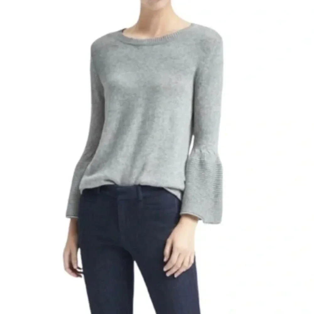 Banana Republic Size Medium Gray Merino Wool‎ Cashmere Blend Bell Sleeve Sweater